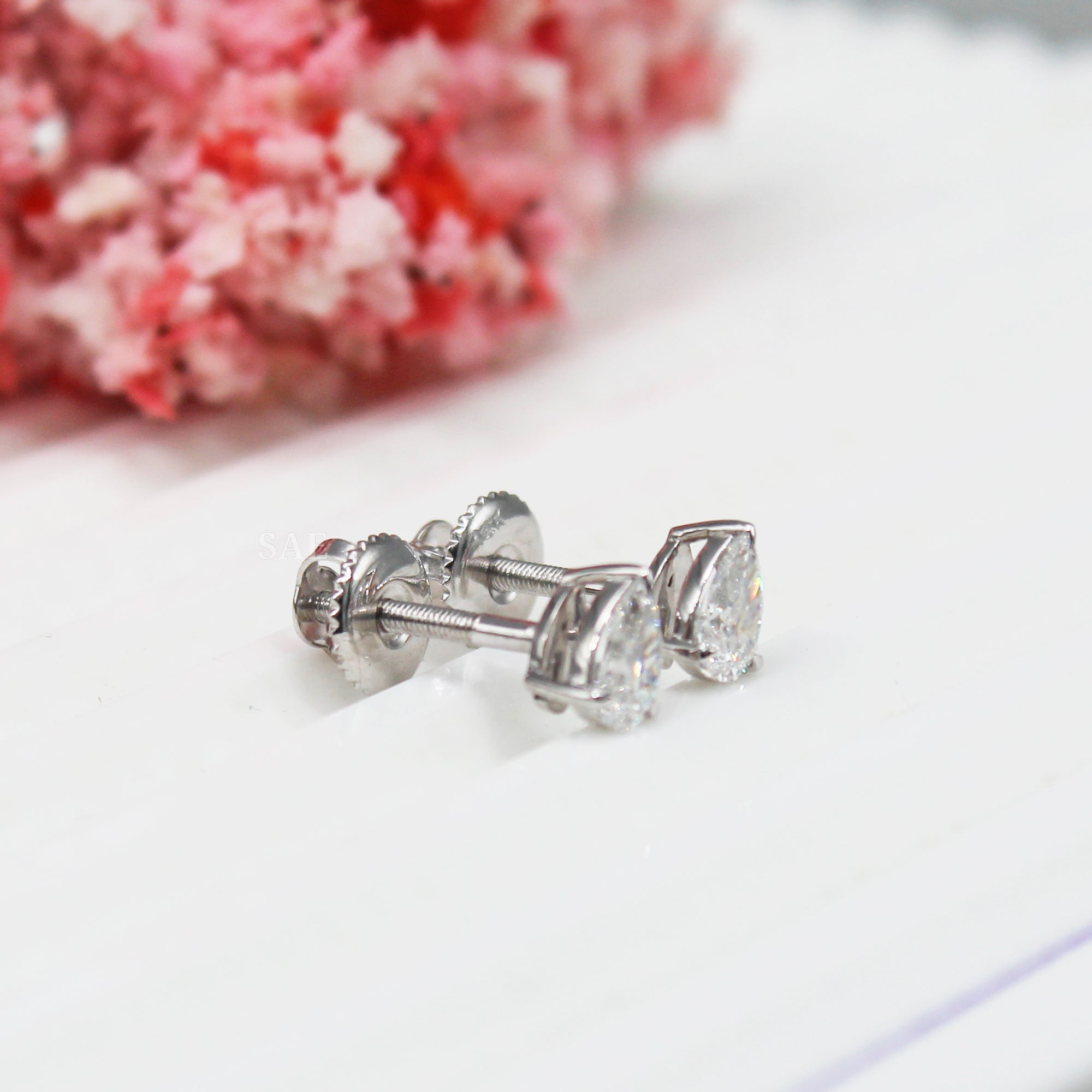 Pear Diamond Stud
Pear Diamond Earring
Classic Pear Stud Earring
Lab Grown Diamond Earring
Simple Diamond Earring
14k Gold Earring
14k Gold Stud
Minimalist Stud Earring
Pear Cut Diamond Earring
Diamond Earring
Diamond Stud
Pear Earring
Pear Stud
14k Gold Earring
14k Gold Stud
Simple Diamond Stud
Gift For Her
Lab Diamond Jewelry
Lab Grown Diamond
Gold Jewelry